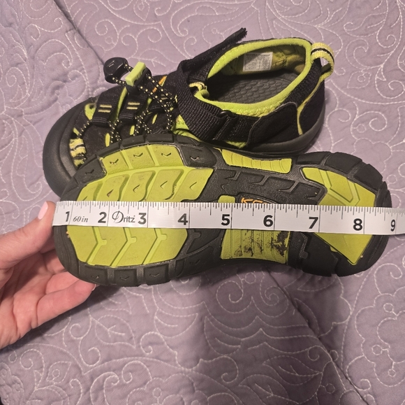 Keen Size 1 Kids Sandals - Picture 5 of 7